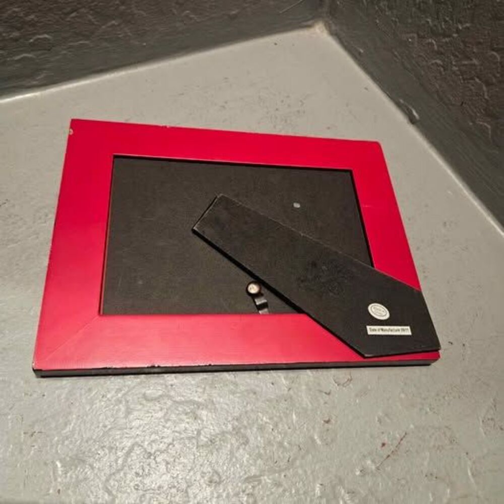 Red Heart Pattern Picture Frame - Picture 8 of 8
